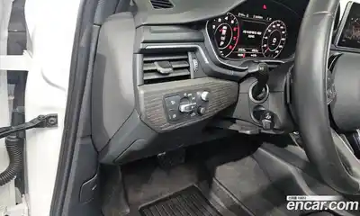 Audi A4 2019 2.0 Автомат в Москве № 162537, миниатюра 6