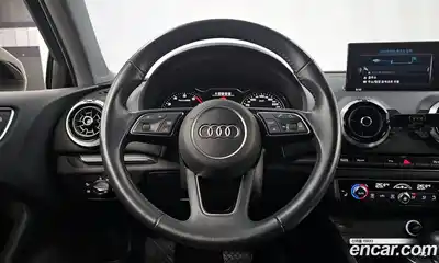 Audi A3 2018 2.0 Автомат в Москве № 163047, миниатюра 12