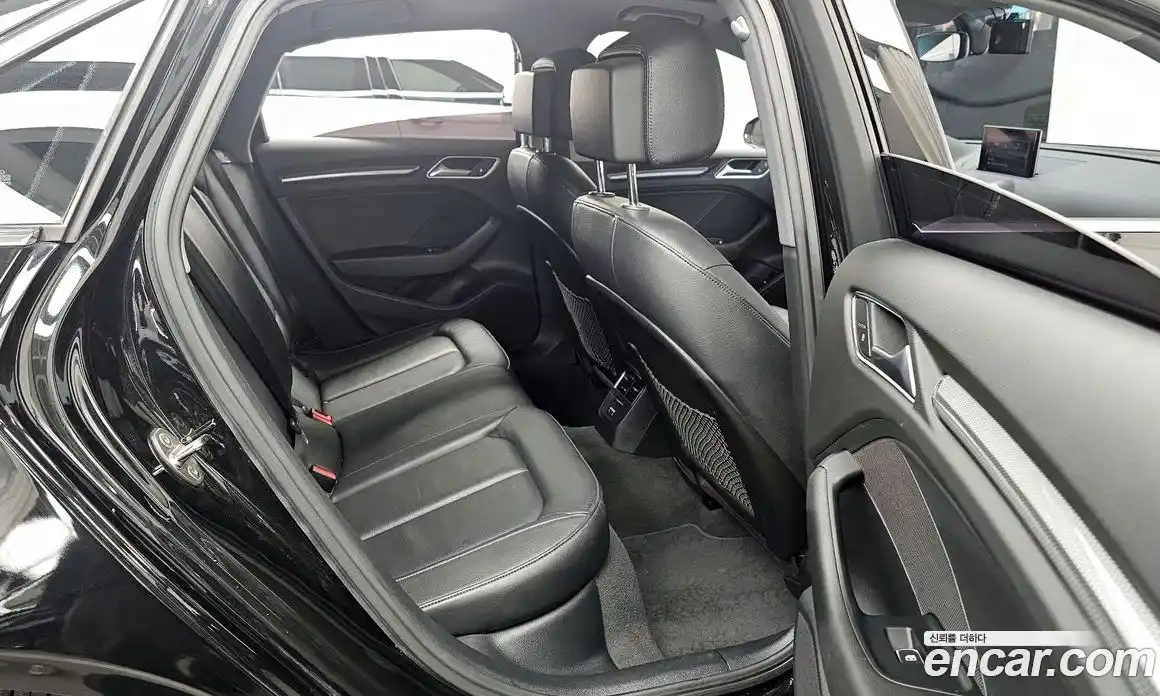 Audi A3 2018 2.0 Автомат в Москве № 163047, фото 15