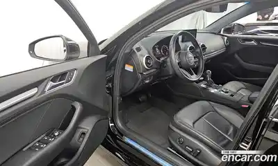 Audi A3 2018 2.0 Автомат в Москве № 163047, миниатюра 5
