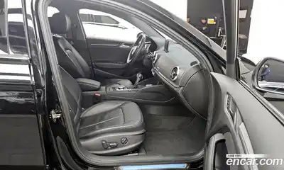 Audi A3 2018 2.0 Автомат в Москве № 163047, миниатюра 7