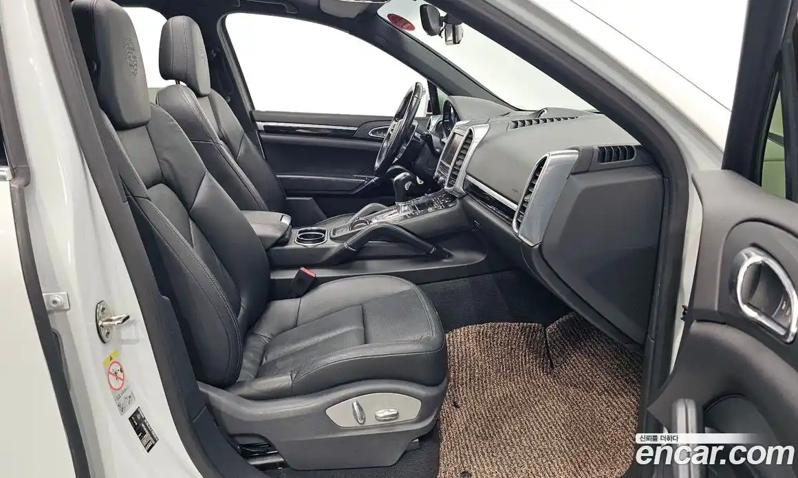 Porsche Cayenne 2015 3.0 Автомат в Москве № 165651, фото 11