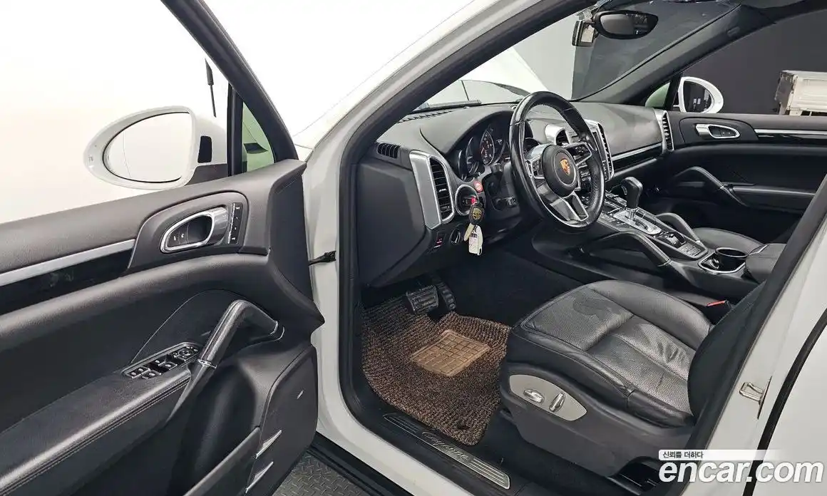 Porsche Cayenne 2015 3.0 Автомат в Москве № 165651, фото 16