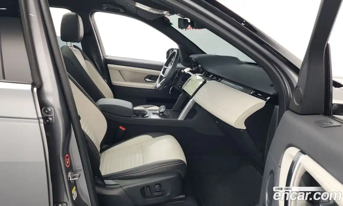 Land Rover Discovery Sport 2025 2.0 Автомат в Москве № 165943, фото 11