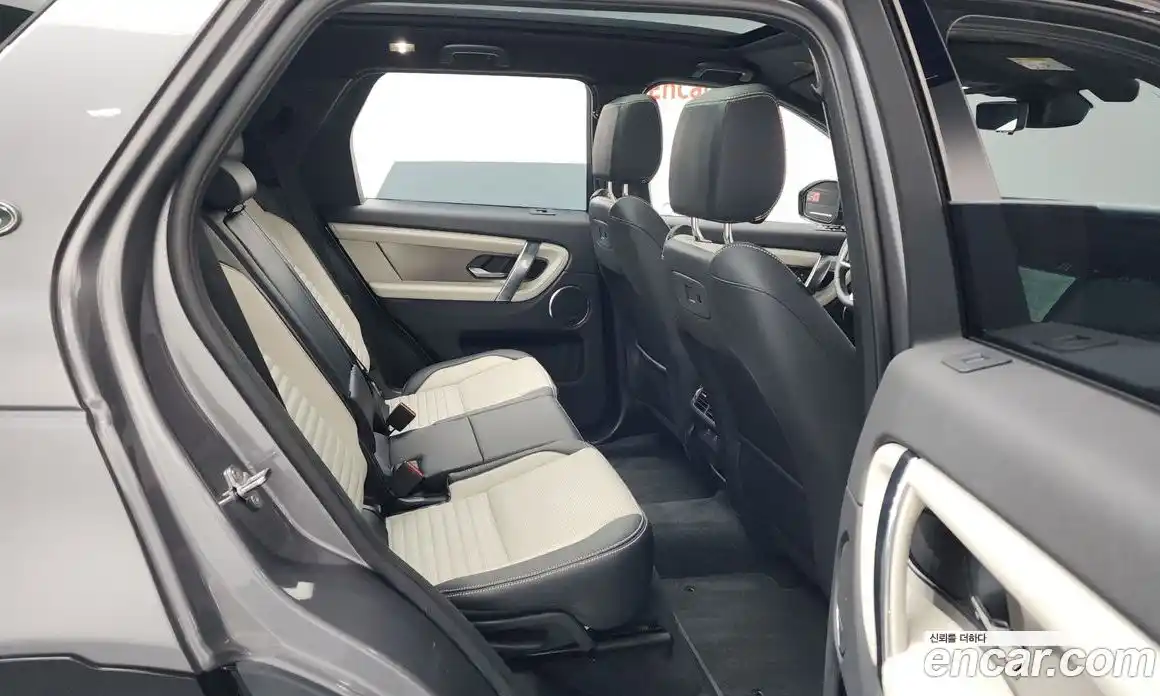 Land Rover Discovery Sport 2025 2.0 Автомат в Москве № 165943, фото 6