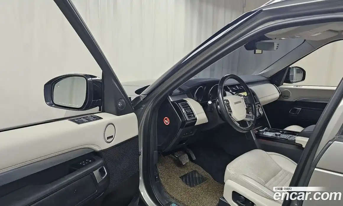 Land Rover Discovery 2017 3.0 Автомат в Москве № 166323, фото 17