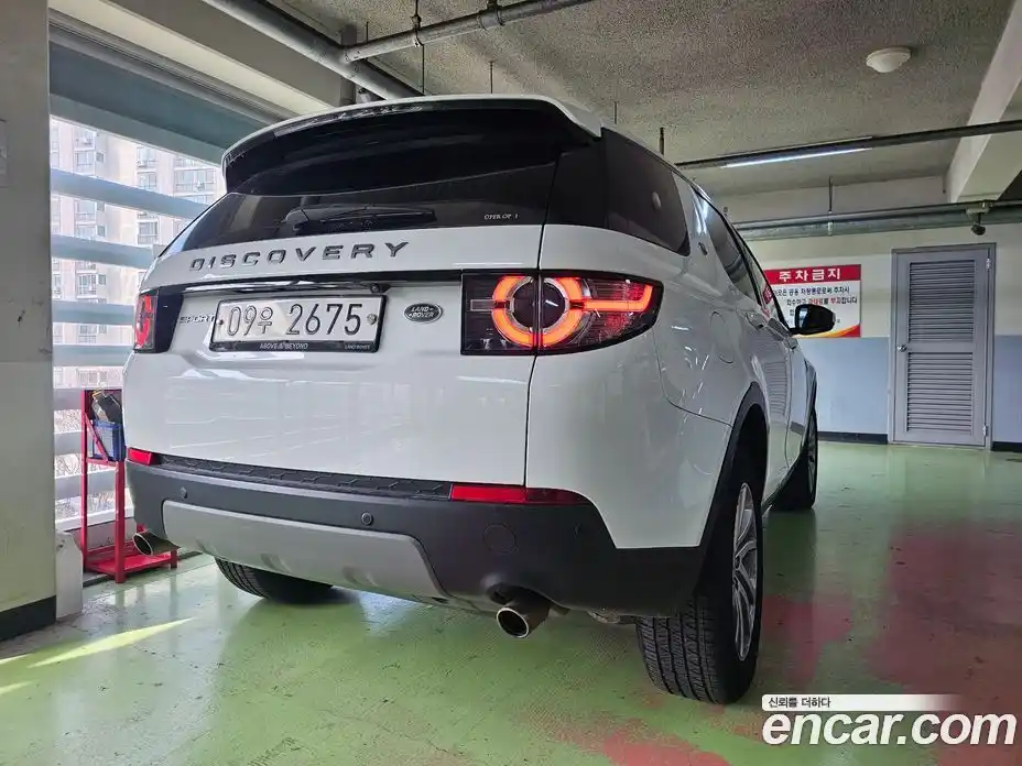 Land Rover Discovery Sport 2017 2.0 Автомат в Москве № 166834, фото 4