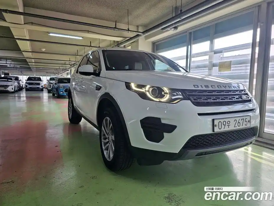 Land Rover Discovery Sport 2017 2.0 Автомат в Москве № 166834, фото 9