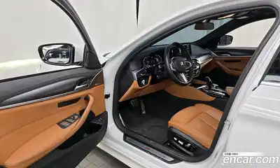 BMW 5-Series 2023 2.0 Автомат в Москве № 191328, миниатюра 2