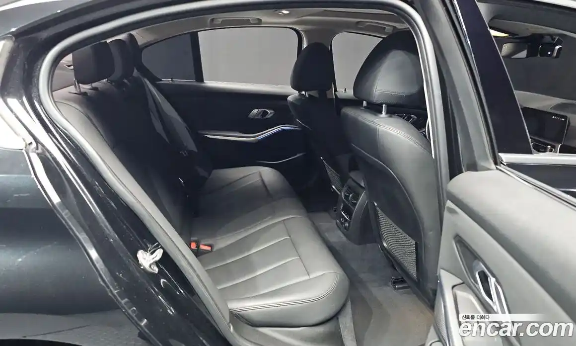 BMW 3-Series 2019 2.0 Автомат в Москве № 193163, фото 19