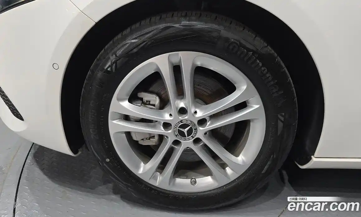 Mercedes-Benz A-Class 2025 2.0 Автомат в Москве № 193588, фото 3