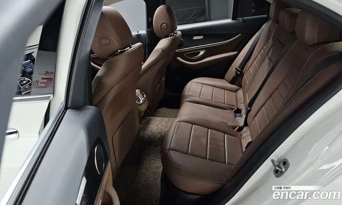 Mercedes-Benz E-Class 2020 1.9 Автомат в Москве № 194172, фото 20