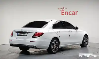Mercedes-Benz E-Class 2020 1.9 Автомат в Москве № 194172, миниатюра 4