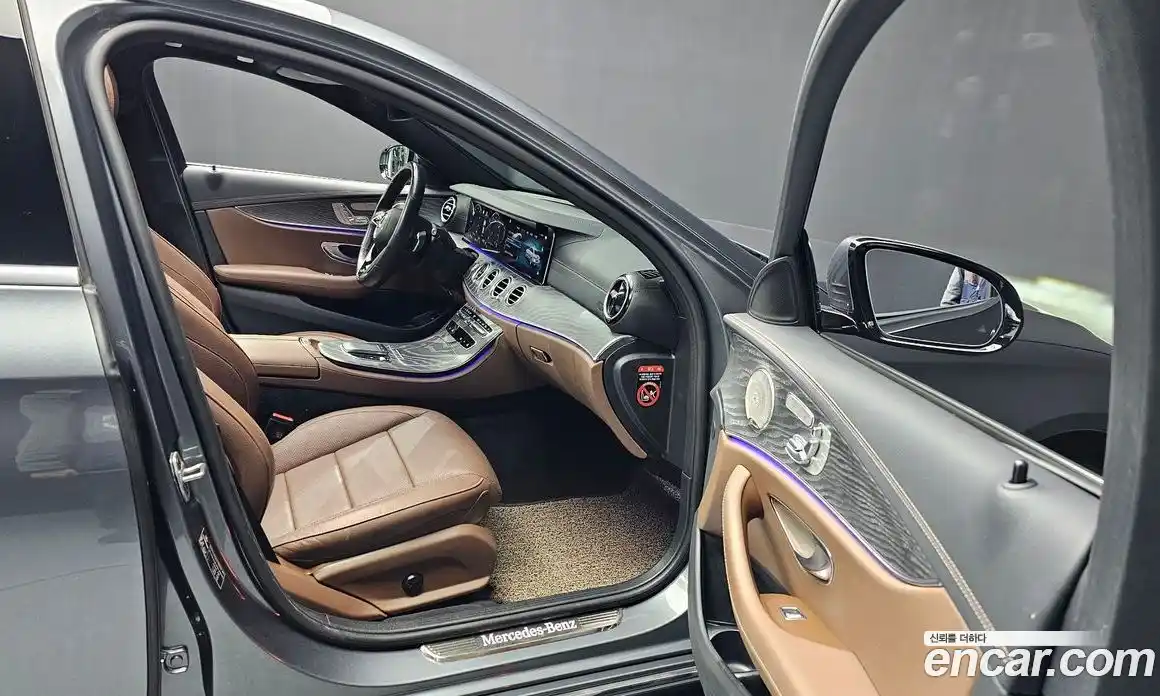 Mercedes-Benz E-Class 2023 2.0 Автомат в Москве № 194335, фото 14