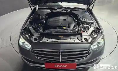 Mercedes-Benz E-Class 2023 2.0 Автомат в Москве № 194335, миниатюра 10