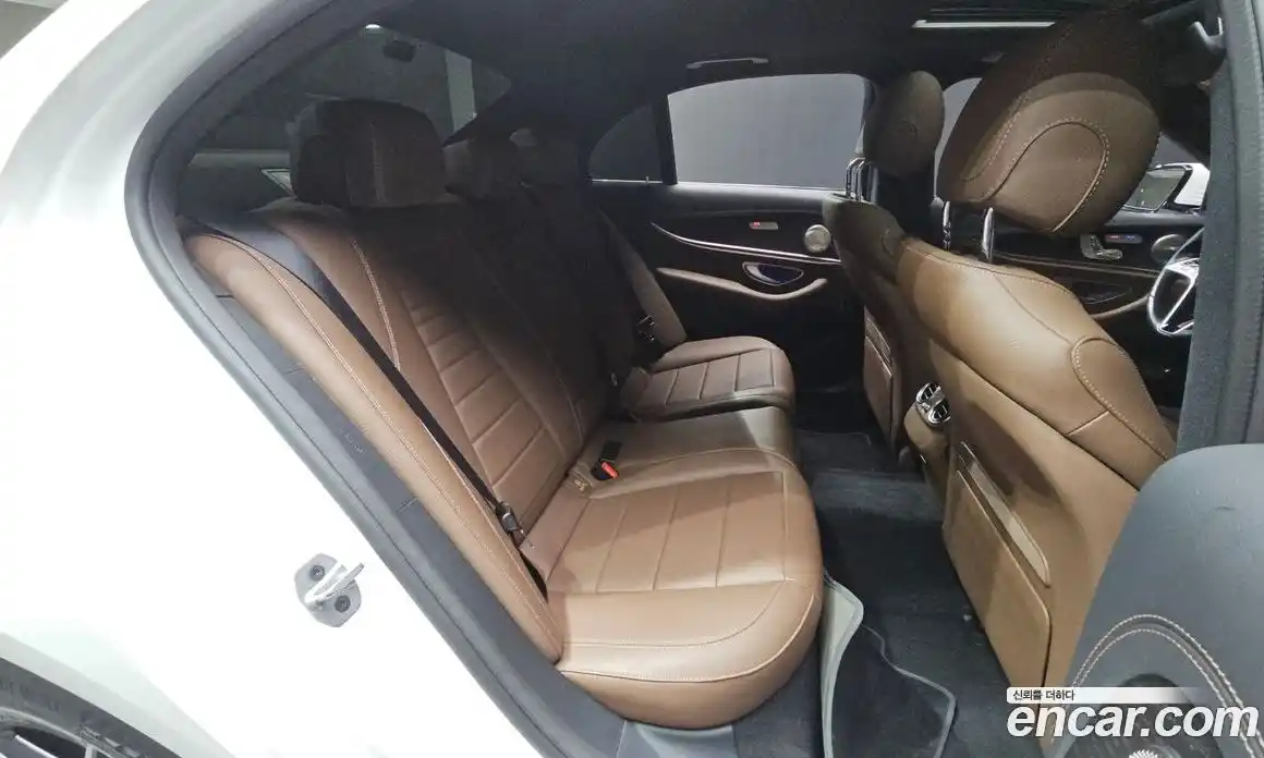 Mercedes-Benz E-Class 2023 2.0 Автомат в Москве № 194512, фото 13