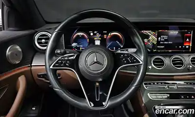 Mercedes-Benz E-Class 2023 2.0 Автомат в Москве № 194512, миниатюра 4