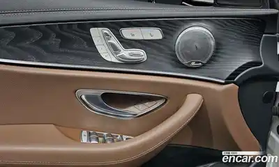 Mercedes-Benz E-Class 2023 2.0 Автомат в Москве № 194512, миниатюра 7