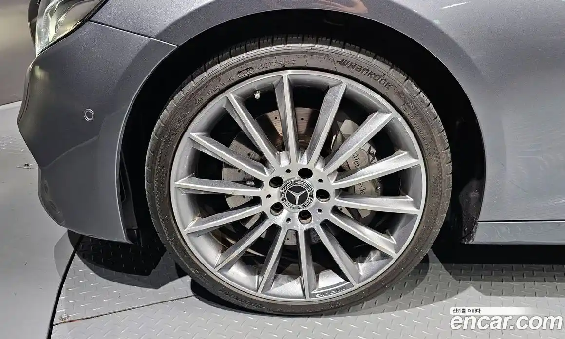 Mercedes-Benz E-Class 2019 2.0 Автомат в Москве № 194759, фото 11