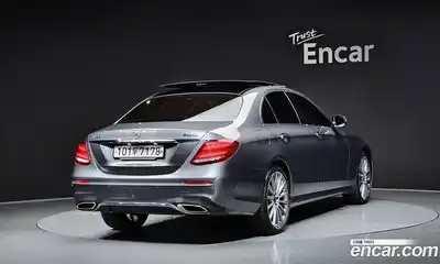 Mercedes-Benz E-Class 2019 2.0 Автомат в Москве № 194759, миниатюра 2
