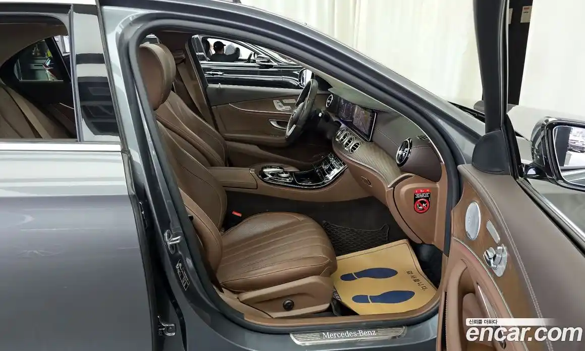 Mercedes-Benz E-Class 2019 2.0 Автомат в Москве № 195619, фото 14