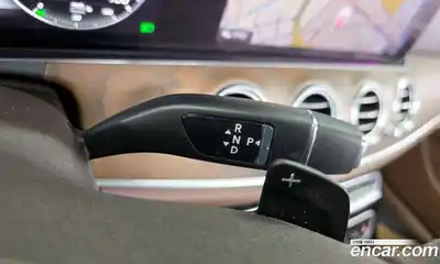 Mercedes-Benz E-Class 2019 2.0 Автомат в Москве № 195619, миниатюра 2