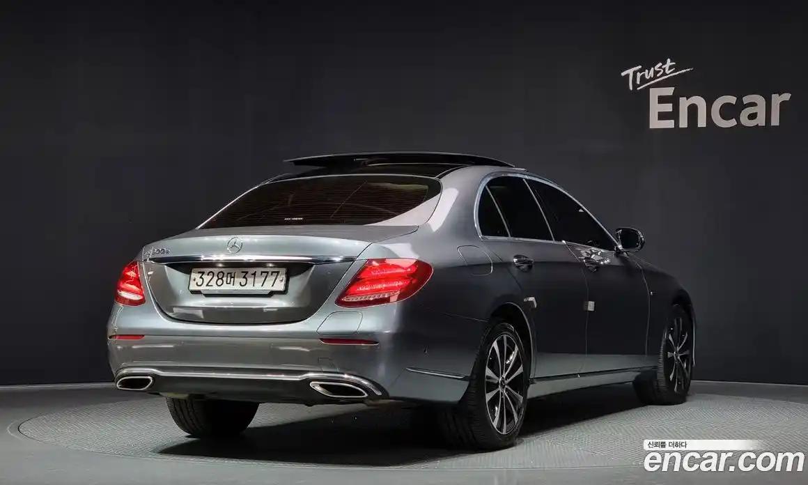 Mercedes-Benz E-Class 2019 2.0 Автомат в Москве № 195619, фото 8