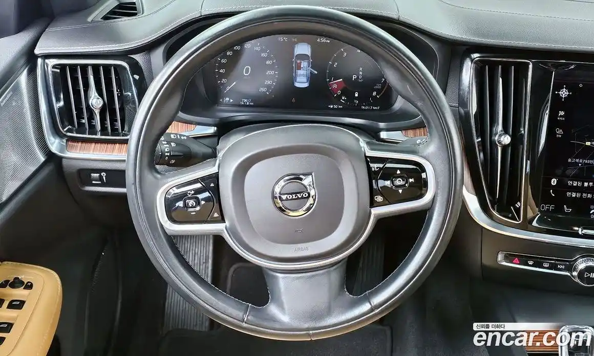 Volvo S60 2022 2.0 Автомат в Москве № 196985, фото 1