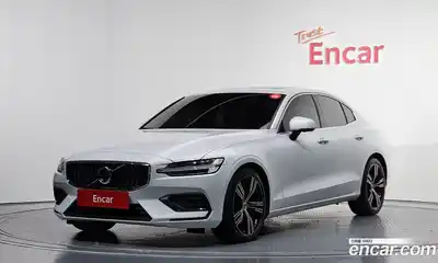 Volvo S60 2022 2.0 Автомат в Москве № 196985, миниатюра 11