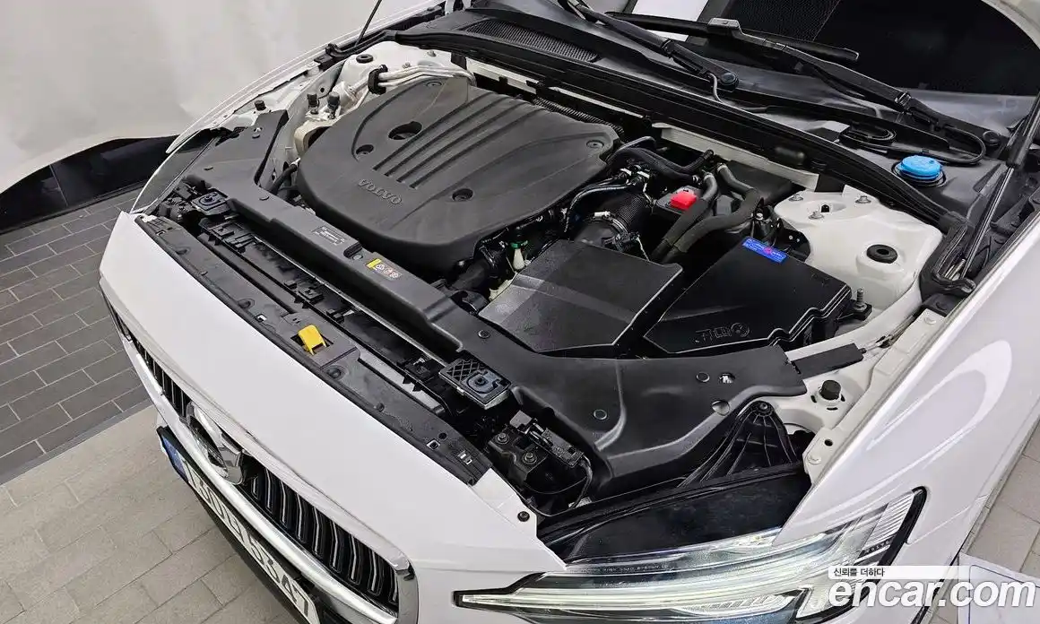 Volvo S60 2022 2.0 Автомат в Москве № 196985, фото 13