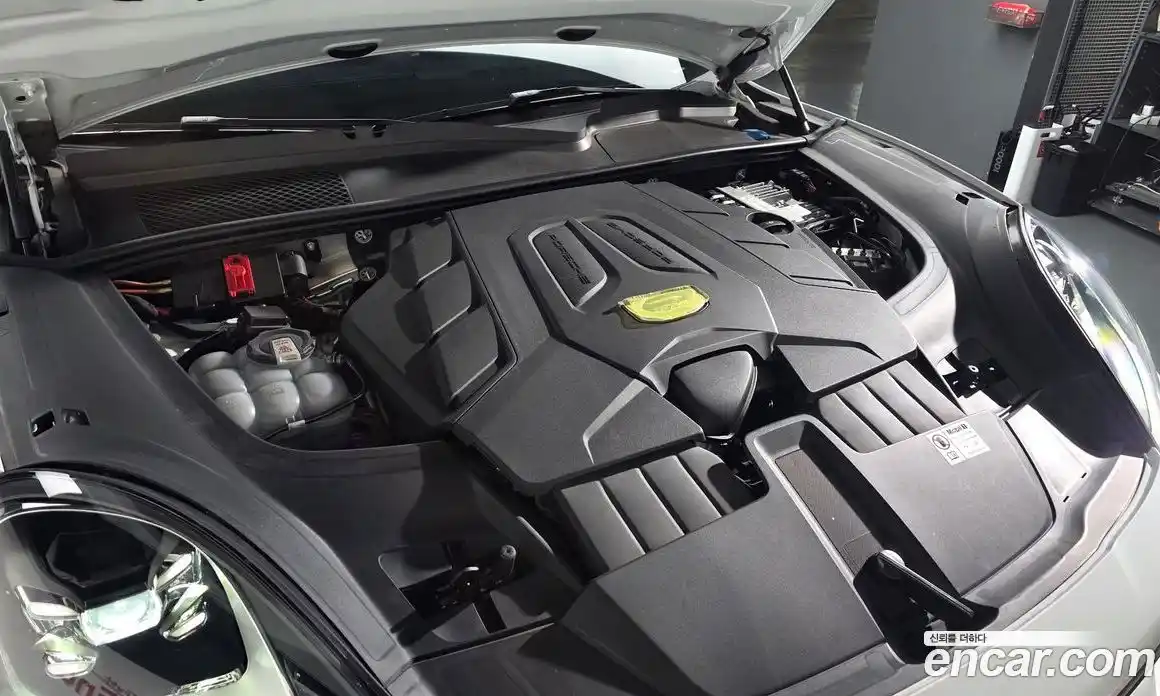 Porsche Cayenne 2023 3.0 Автомат в Москве № 197269, фото 11