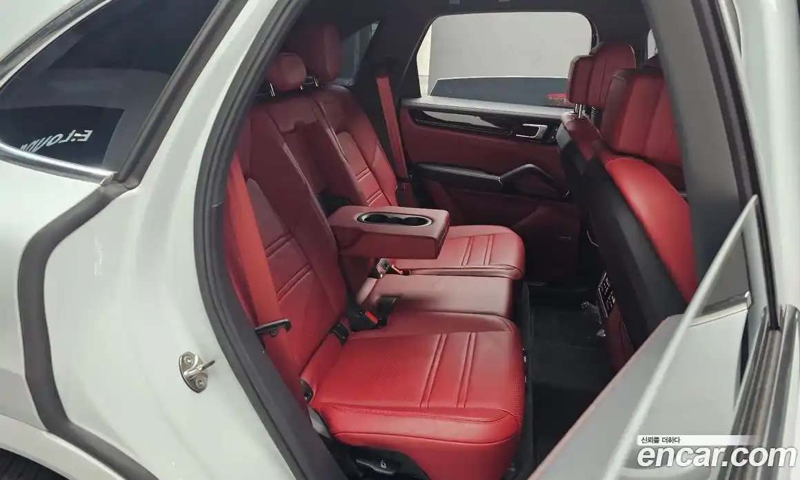 Porsche Cayenne 2023 3.0 Автомат в Москве № 197269, фото 9