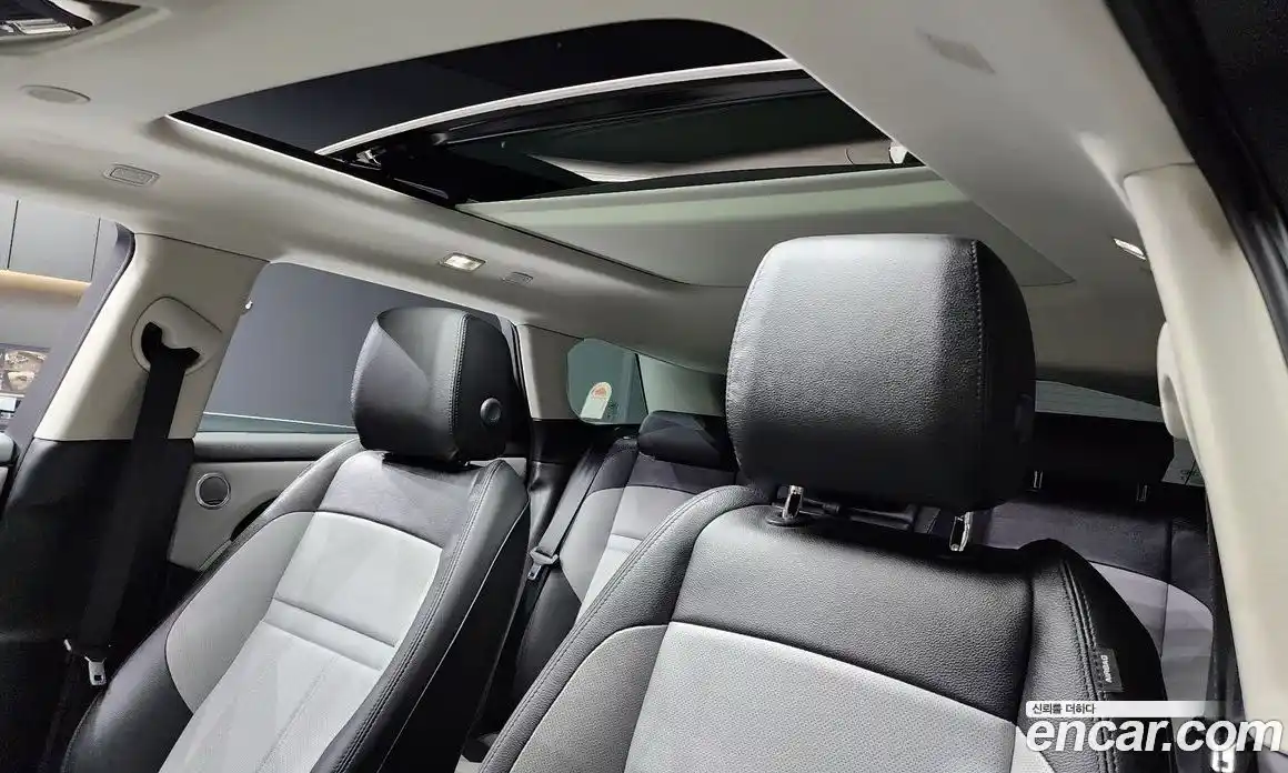 Land Rover Range-Rover Evoque 2024 2.0 Автомат в Москве № 198043, фото 19