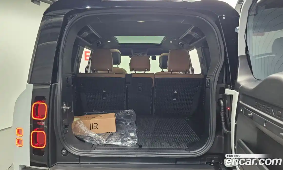 Land Rover Defender 2025 2.0 Автомат в Москве № 198050, фото 13