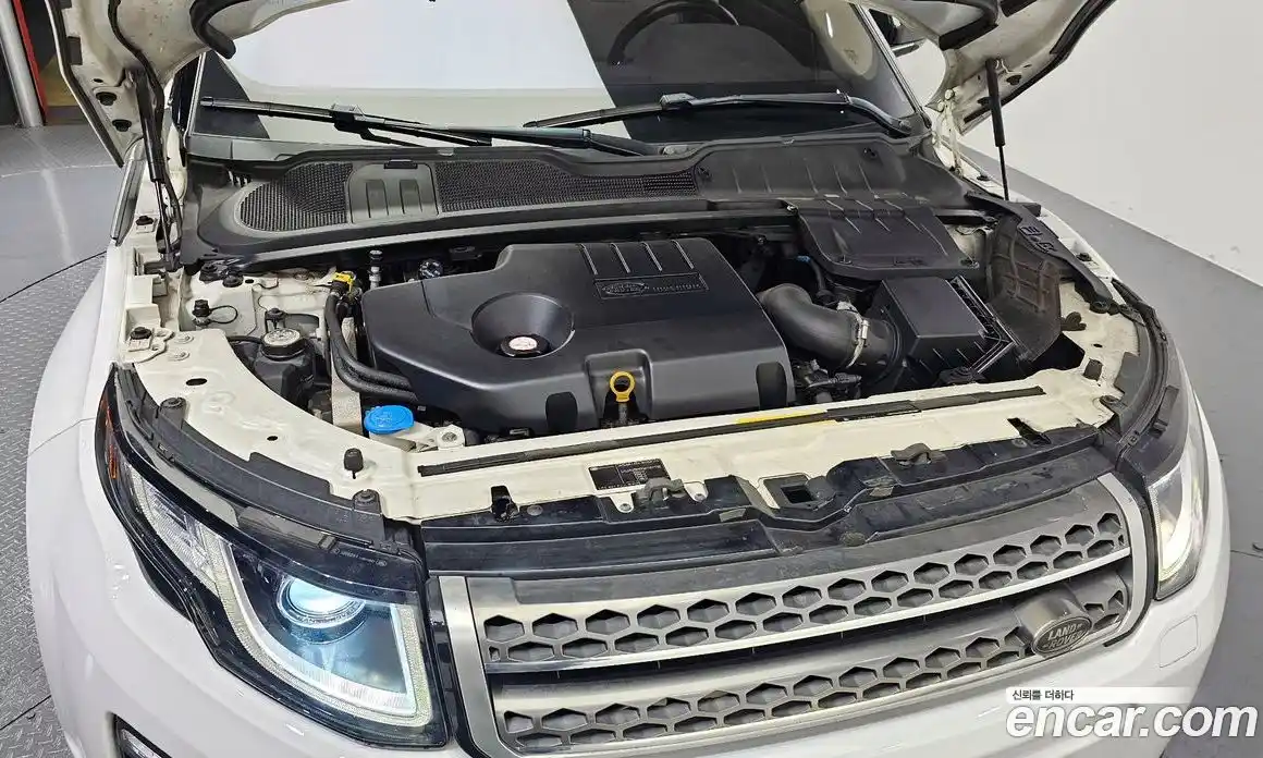 Land Rover Range-Rover Evoque 2016 2.0 Автомат в Москве № 198175, фото 11