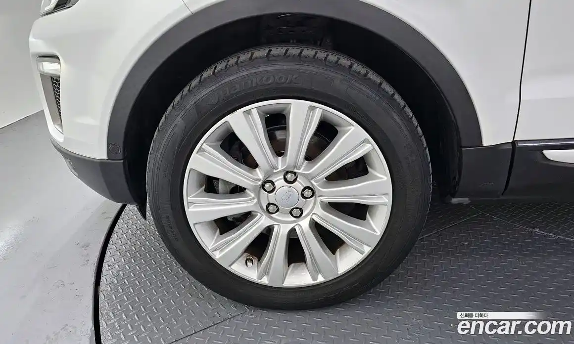 Land Rover Range-Rover Evoque 2016 2.0 Автомат в Москве № 198175, фото 13