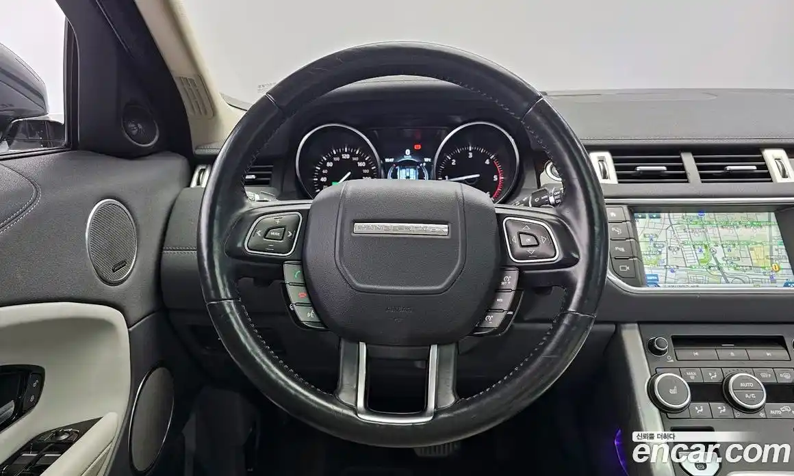 Land Rover Range-Rover Evoque 2016 2.0 Автомат в Москве № 198175, фото 15