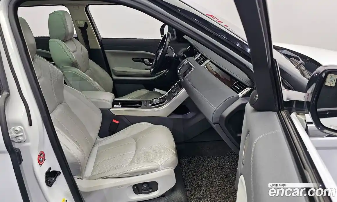 Land Rover Range-Rover Evoque 2016 2.0 Автомат в Москве № 198175, фото 18