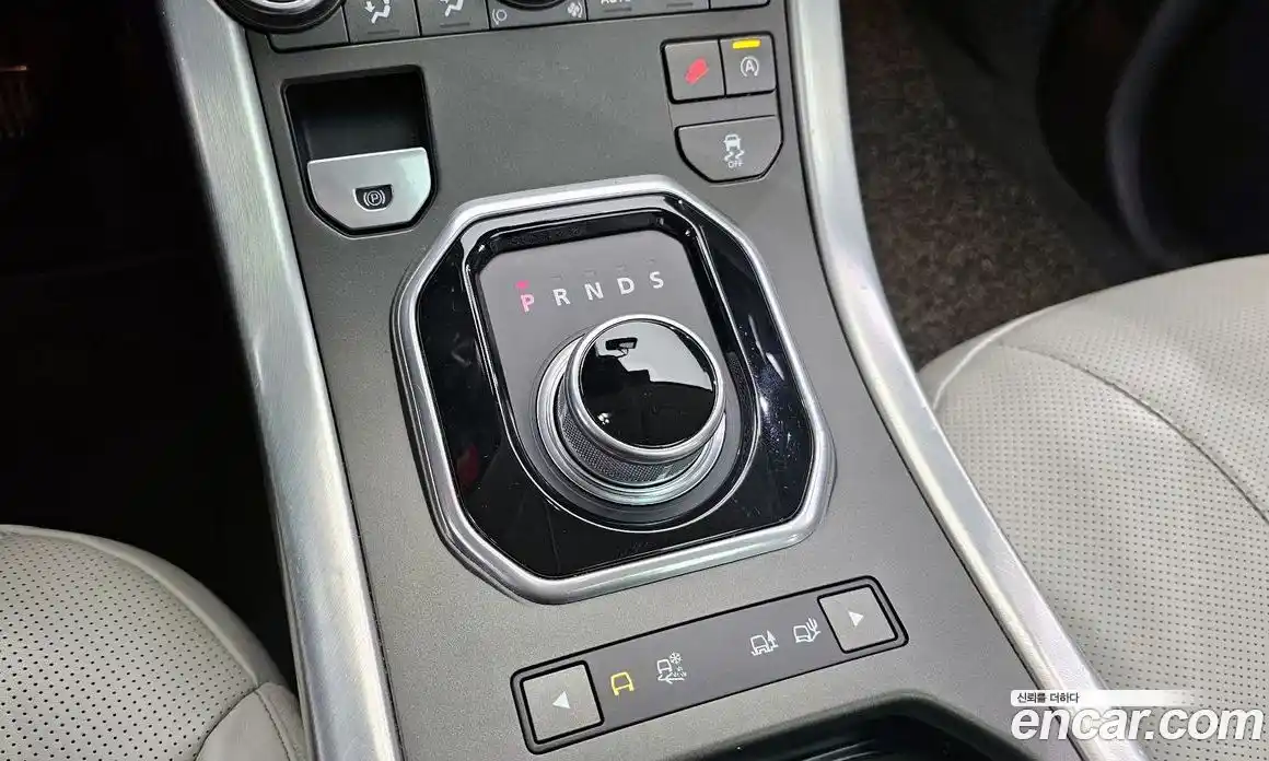 Land Rover Range-Rover Evoque 2016 2.0 Автомат в Москве № 198175, фото 20