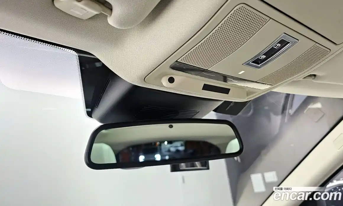 Land Rover Range-Rover Evoque 2016 2.0 Автомат в Москве № 198175, фото 2