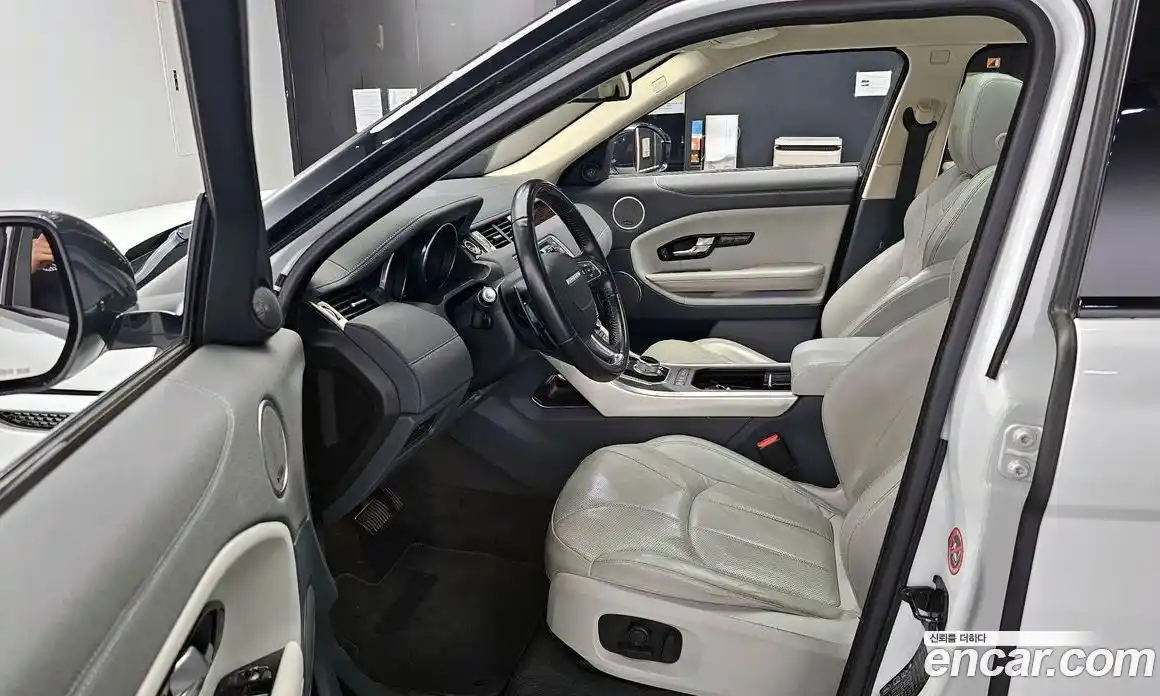 Land Rover Range-Rover Evoque 2016 2.0 Автомат в Москве № 198175, фото 5