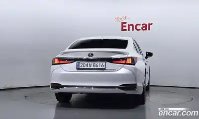 Lexus ES 2025 2.5 Автомат в Москве № 198801, миниатюра 12