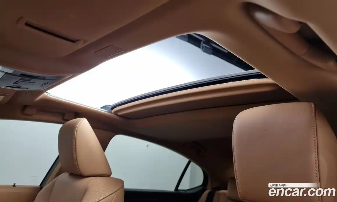 Lexus ES 2025 2.5 Автомат в Москве № 198801, фото 16