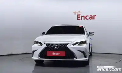 Lexus ES 2025 2.5 Автомат в Москве № 198801, миниатюра 2