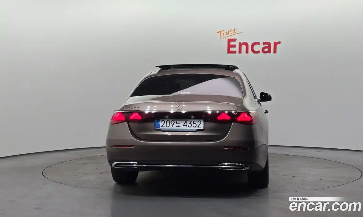 Mercedes-Benz E-Class 2025 2.0 Автомат в Москве № 203467, фото 11