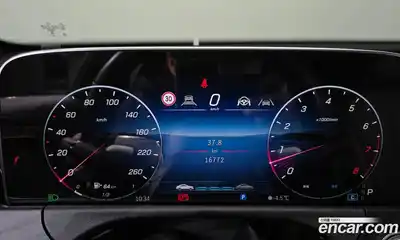 Mercedes-Benz E-Class 2025 2.0 Автомат в Москве № 203467, миниатюра 5