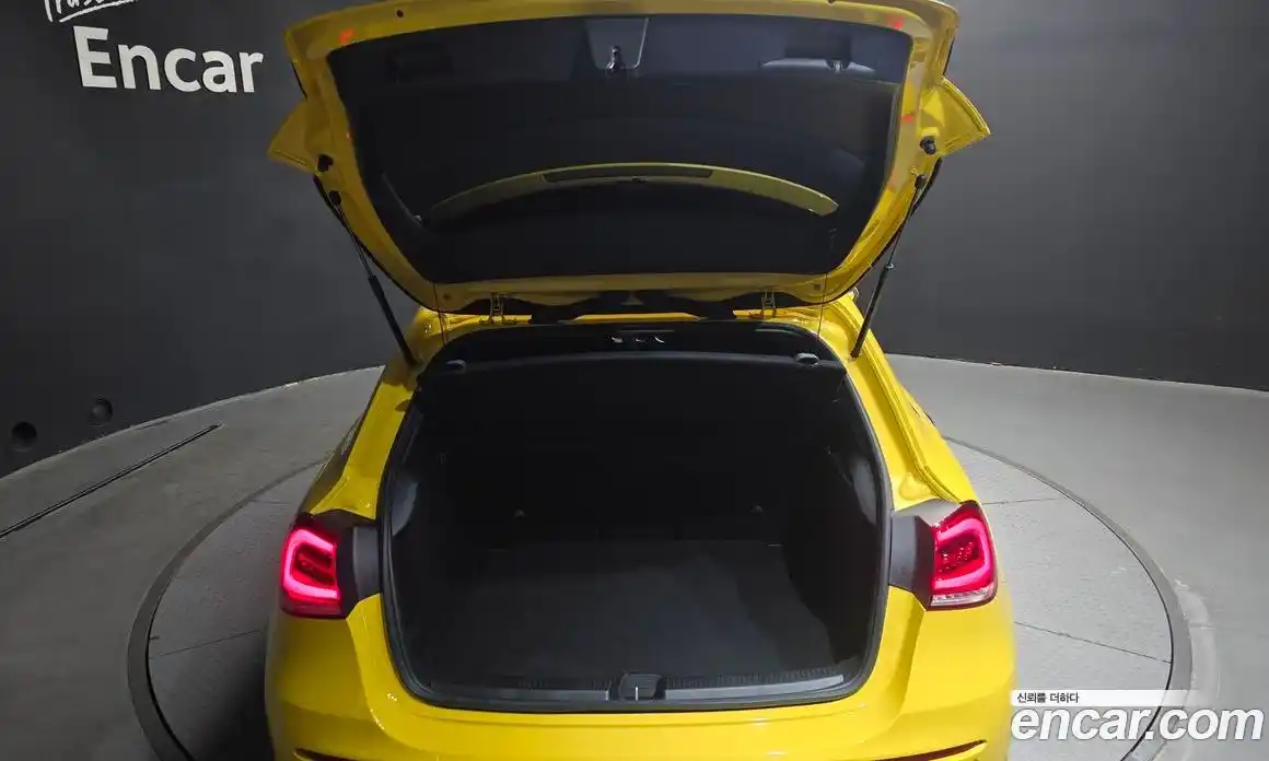 Mercedes-Benz A-Class 2022 2.0 Автомат в Москве № 204641, фото 10