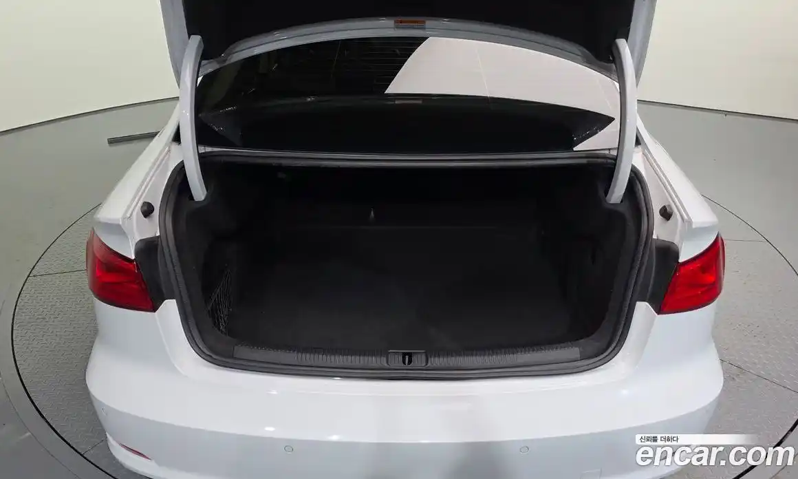 Audi A3 2016 2.0 Автомат в Москве № 206881, фото 12