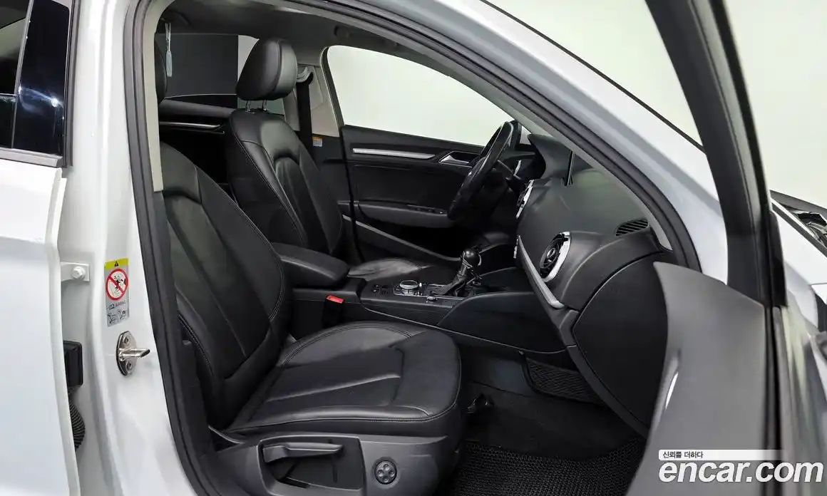 Audi A3 2016 2.0 Автомат в Москве № 206881, фото 18