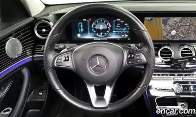 Mercedes-Benz E-Class 2017 3.0 Автомат в Москве № 209300, миниатюра 2